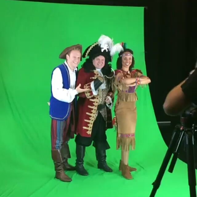It’s that time of year again (oh yes it is!). We’re having a blast at our pantomime press day and the cast are too. #panto #peterpan