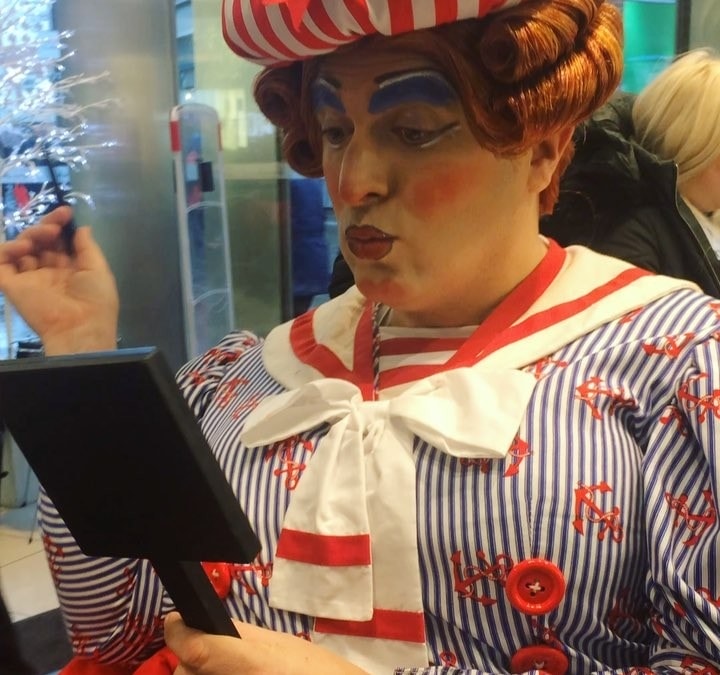 There’s a price to pay to look good. Luckily Mrs Smee’s natural beauty is priceless… #naturalbeauty #bitlessbrassy #makeup #makeover #fenwick #fenwickcanterbury #panto #pantomime #peterpan #mrssmee #pantodame #wortheverypenny