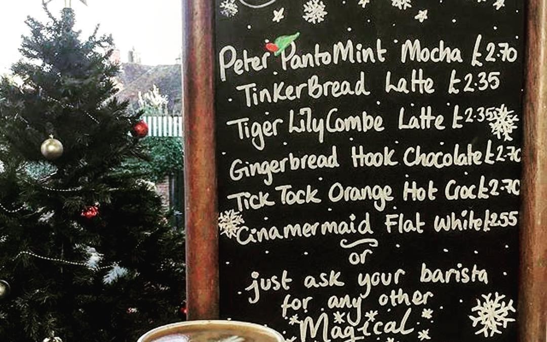 On the fourth day of advent, The Marlowe gave to me…. a brrrrrilliant cure for those cold Winter blues ❄️☕️ What’s better than cozying up with a hot, festive drink and good ol’ pun?
Regram from @thegreenroom.marlowe
#fifthday #advent #christmas #xmas #christmas2017 #themarlowe #thegreenroom #festive #drinks #hotdrinks #pantomime #panto #PUNtomime #peterpan #coffee #latte #mocha #peppermint #cinnamon #chocolateorange #honeycomb #gingerbread #hotchocolate #coffeeart #puns #festivedrinksmenu #theatre