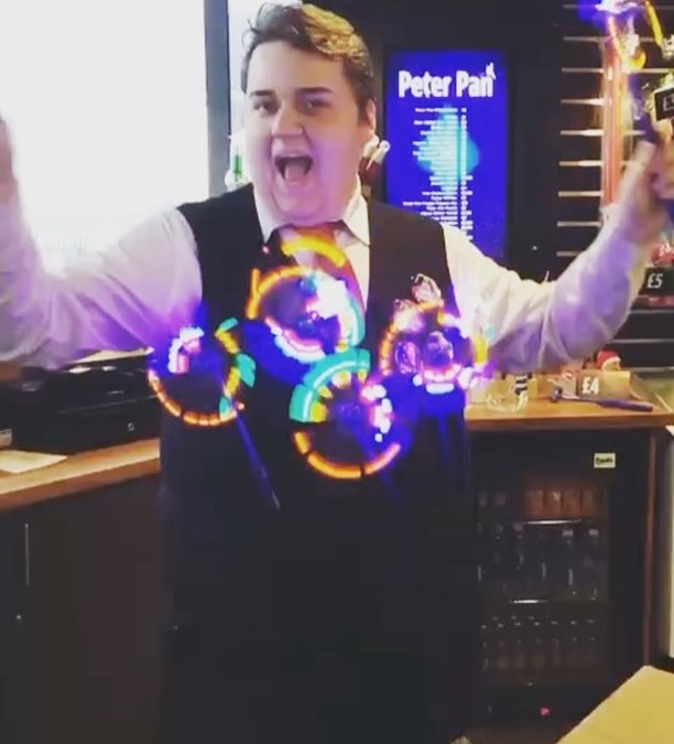 Day 9: Our Panto merchandise stand is bursting with flashing lights and sparkly treats! ✨
Model: Jake, winner of the Pan Van Sass Award 2017. .
.
.
.
#ninthday #advent #christmas #christmas2017 #xmas #themarlowe #theatre #merchandise #merchstand #foyer #pantomime #panto #peterpan #toys #lights #sparkles #fun #frontofhouse #foh #sassymodel